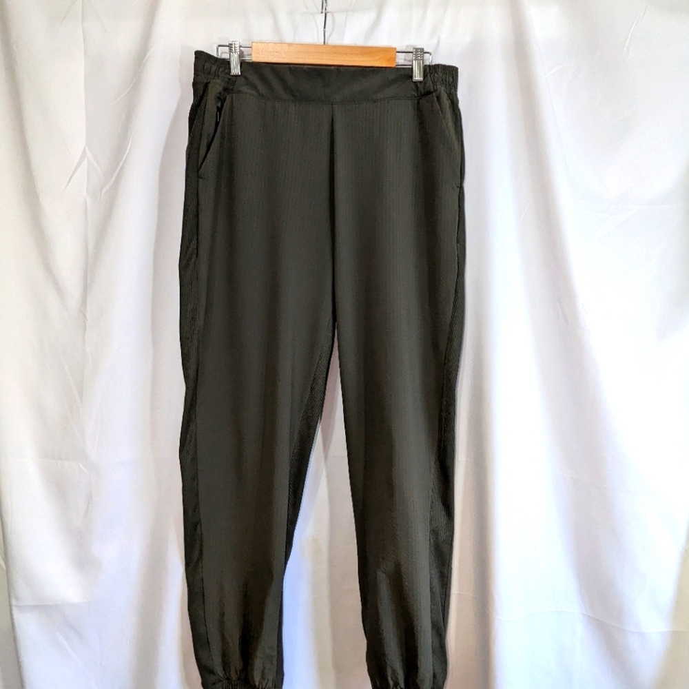 Athleta Textured Brooklyn jogger